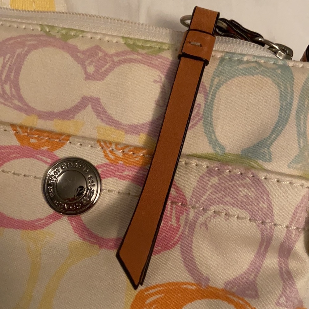 Coach purse - Picture 4 of 5